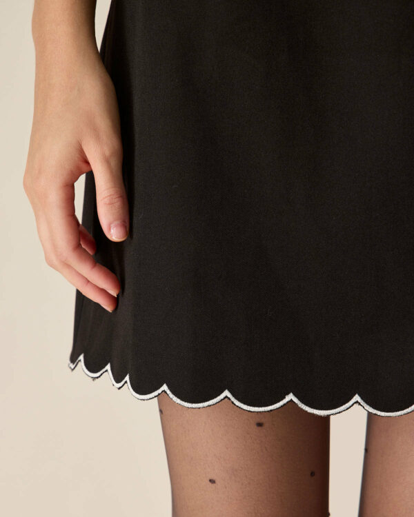 Black Contrasting Sleeveless Mini Dress - Image 2