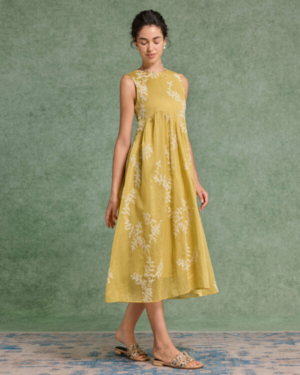 Yellow Floral Round Neck Sleeveless Midi Dress - Image 3